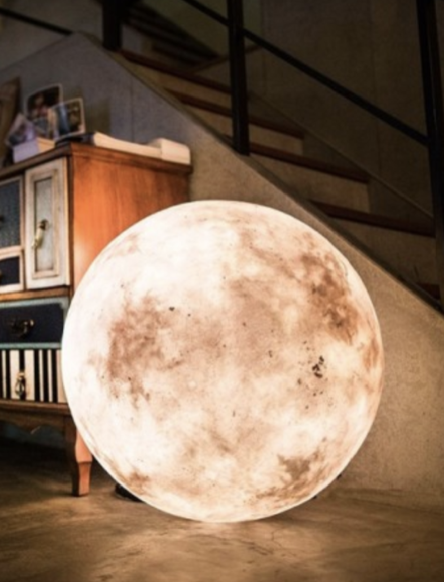 Luna — moon-inspired lighting product